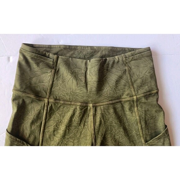 Lululemon Fast Free Biker Shorts High Rise Size 4 Women's Green Ice Wash - Picture 10 of 11